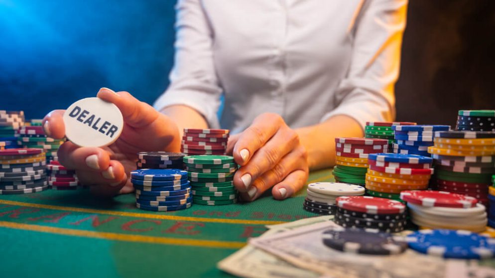 Slot Makinelerinde Başlangıç Rehberi: Kazanma İpuçları ve Temel Bilgiler